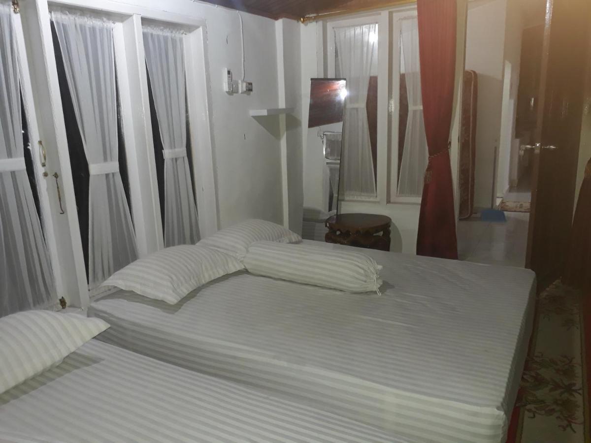 Bumimi Homestay Painan Exterior photo